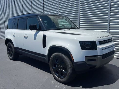 New 2026 Land Rover Defender 110 S AWD/4WD image 7