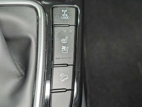 Certified 2024 Kia Seltos SX w/ SX Sunroof Package AWD/4WD image 31