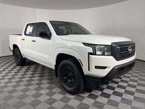 Used 2024 Nissan Frontier S AWD/4WD image 3