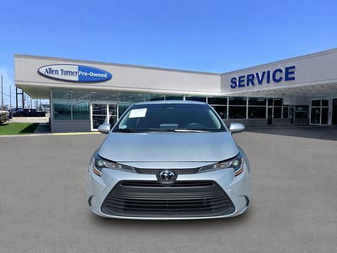Used 2026 Toyota Corolla LE FWD image 3