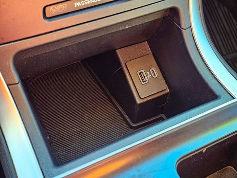 Used 2022 Ford Edge SE w/ Black Appearance Package image 25