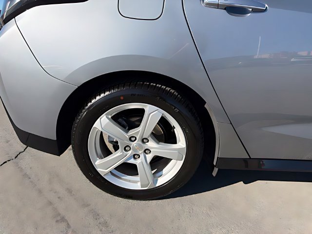 Used 2019 Chevrolet Volt LT FWD image 13