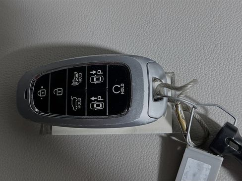 Used 2024 Hyundai Tucson Limited image 36