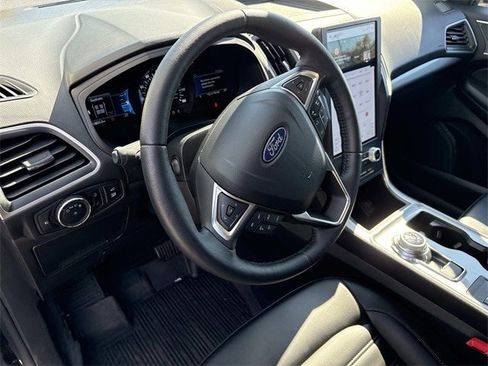 Certified 2024 Ford Edge SEL w/ Convenience Package image 28