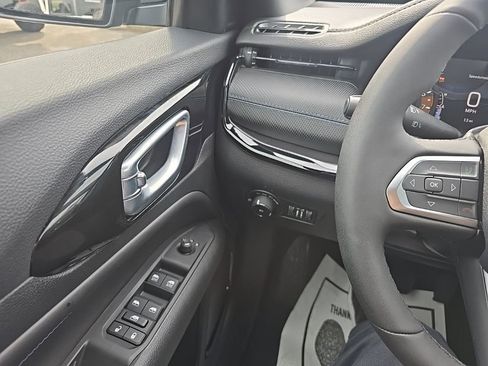 New 2026 Jeep Compass Latitude AWD/4WD image 15