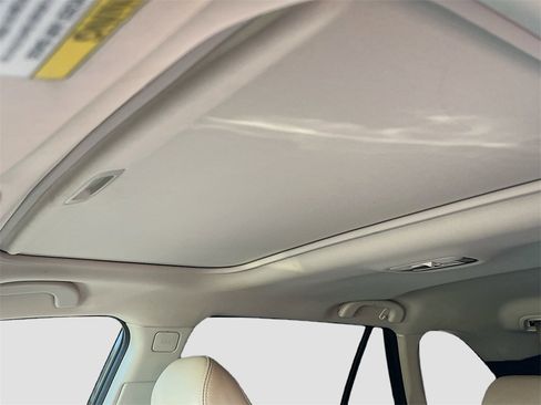 Used 2019 Subaru Outback 3.6R Limited image 23