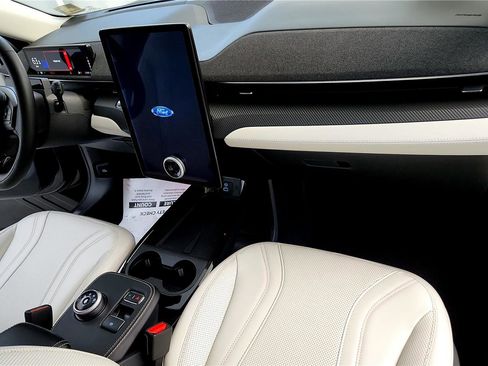 Used 2023 Ford Mustang Mach-E Premium image 26