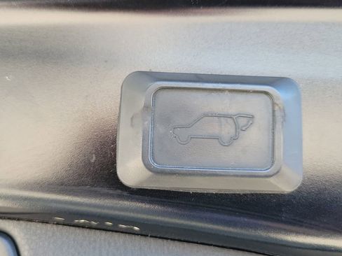 Used 2020 Toyota RAV4 TRD Off-Road AWD/4WD image 10