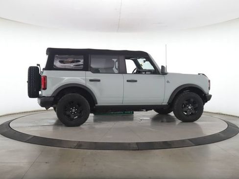 Used 2022 Ford Bronco Black Diamond AWD/4WD image 6