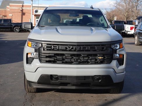 Used 2024 Chevrolet Silverado 1500 Custom image 5