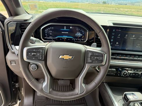 Used 2023 Chevrolet Silverado 1500 LTZ w/ LTZ Premium Package AWD/4WD image 21