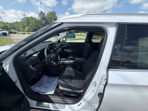 New 2026 Mitsubishi Outlander SEL AWD/4WD image 9
