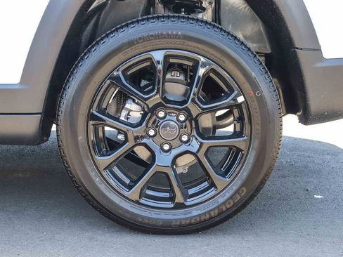 New 2026 Jeep Compass Latitude AWD/4WD image 11