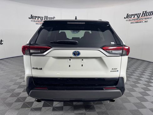 Used 2021 Toyota RAV4 XSE AWD/4WD image 8