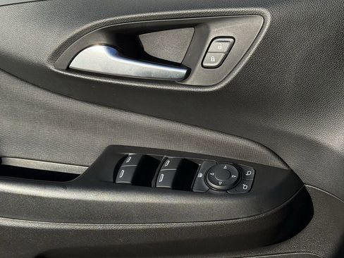 Certified 2025 Buick Envista Preferred image 19