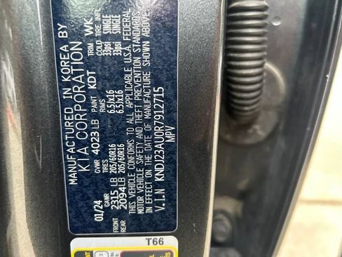 Used 2024 Kia Soul LX w/ Option Group 015 FWD image 8