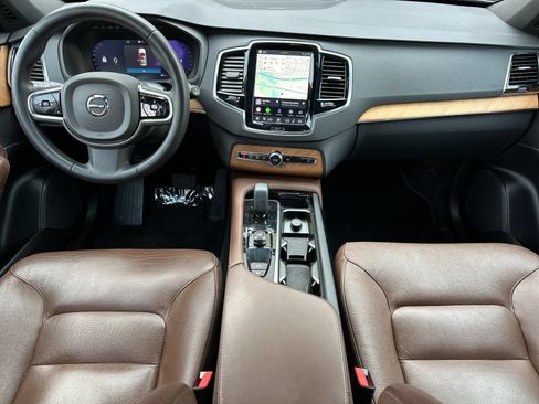 Used 2023 Volvo XC90 B6 Plus AWD/4WD image 12