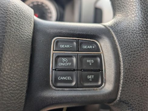 Used 2014 RAM 1500 Express RWD image 12