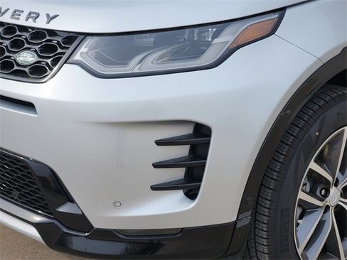New 2026 Land Rover Discovery Sport Landmark image 5