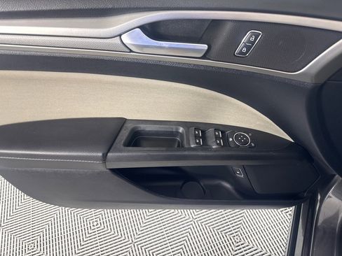 Used 2018 Ford Fusion S image 9