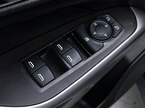 Used 2024 Chevrolet Trax RS w/ Driver Confidence Package image 12