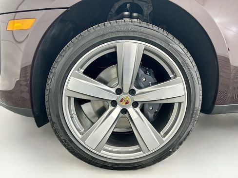 Used 2026 Porsche Macan AWD/4WD image 31