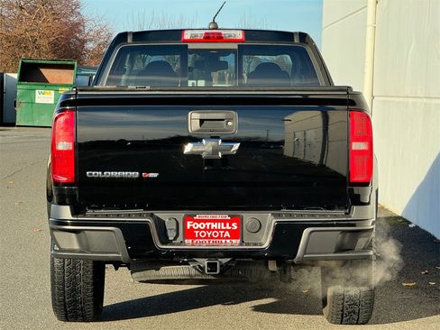 Used 2017 Chevrolet Colorado Z71 w/ Z71 Midnight Edition image 6
