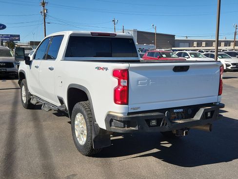 Used 2020 Chevrolet Silverado 2500 LTZ w/ LTZ Plus Package image 3