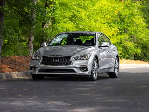 Used 2018 INFINITI Q50 Luxe w/ Essential Package (3.0T Luxe) RWD image 42