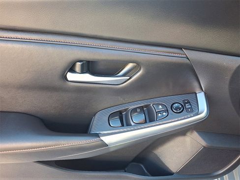 Certified 2024 Nissan Sentra SR image 13