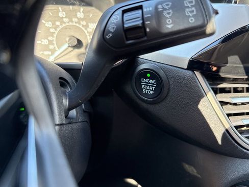 Certified 2022 Ford Escape SE w/ Cold Weather Package image 30