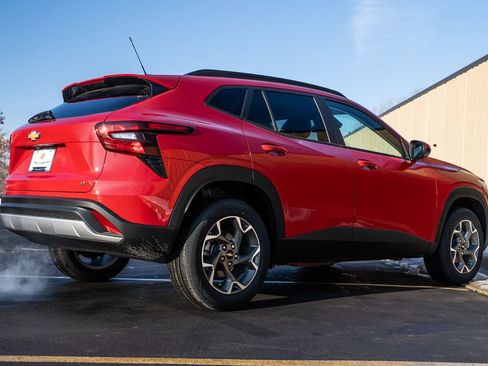 New 2026 Chevrolet Trax LT image 5