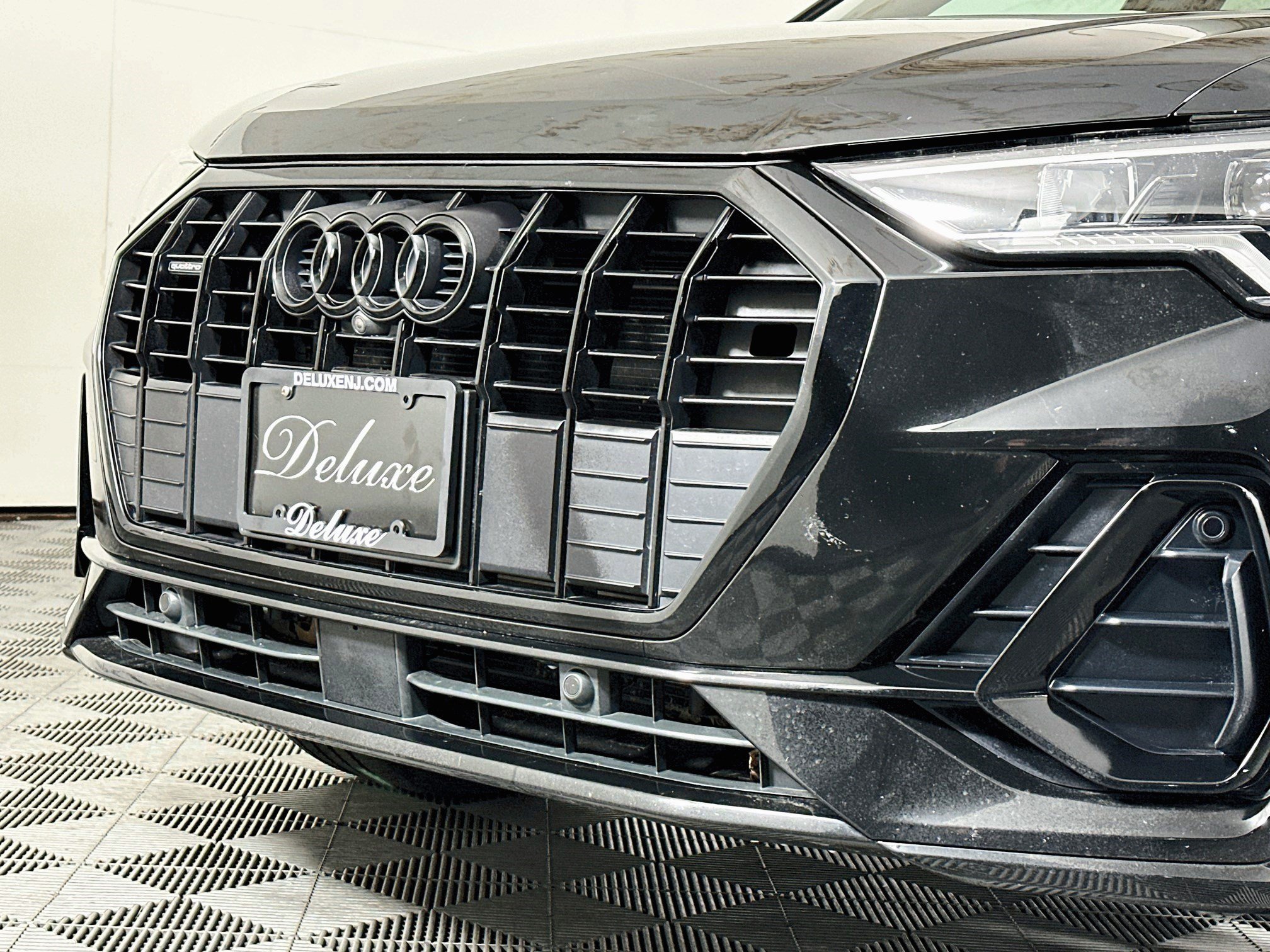 Used 2022 Audi Q3 2.0T Premium Plus w/ Premium Plus Package AWD/4WD image 34