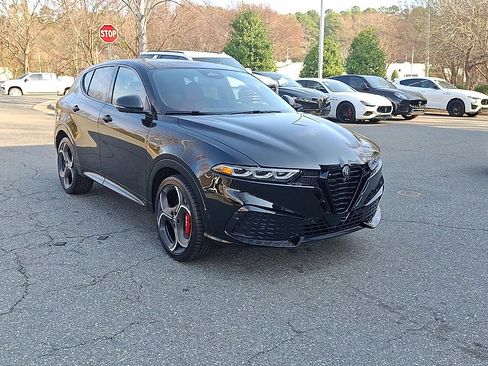 New 2026 Alfa Romeo Tonale Veloce w/ Quick Order Package 23H Volce image 2