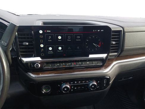 Used 2022 GMC Sierra 1500 SLE image 12