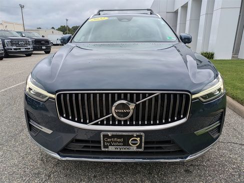 Certified 2022 Volvo XC60 B5 Inscription w/ Advanced Package image 9