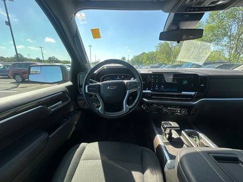 Used 2022 Chevrolet Silverado 1500 RST AWD/4WD image 15