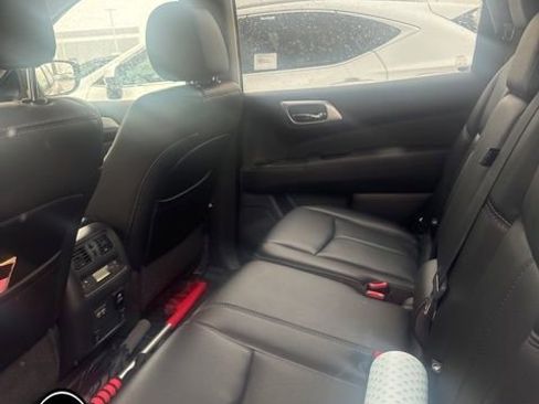 Used 2017 Nissan Pathfinder SL w/ SL Tech Package image 10