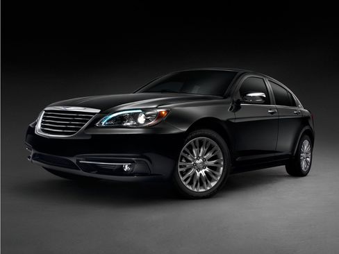 Used 2013 Chrysler 200 LX FWD image 1