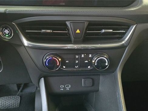 Used 2024 Buick Encore GX Preferred w/ Comfort Package image 19