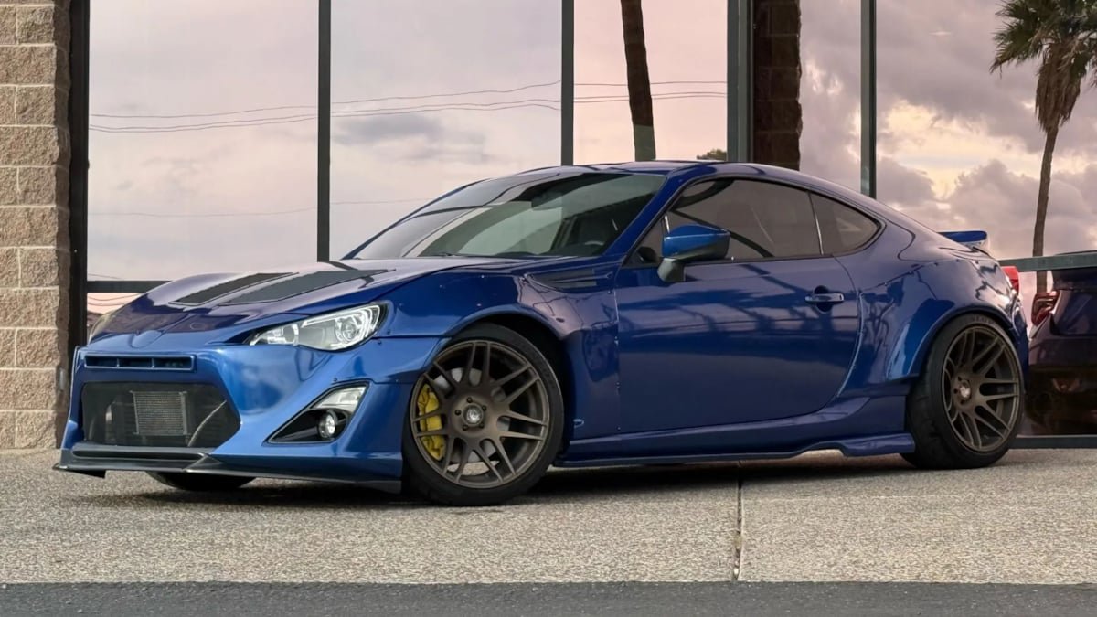 Used 2016 Subaru BRZ Limited RWD image 3
