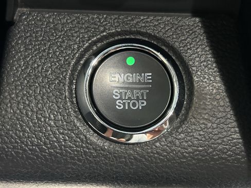 Used 2019 Ford F150 Lariat AWD/4WD image 32