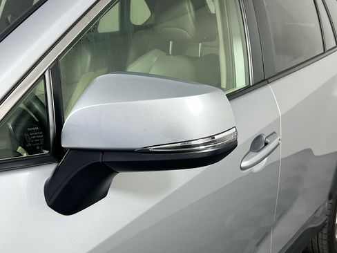 Used 2023 Toyota RAV4 XLE Premium image 12