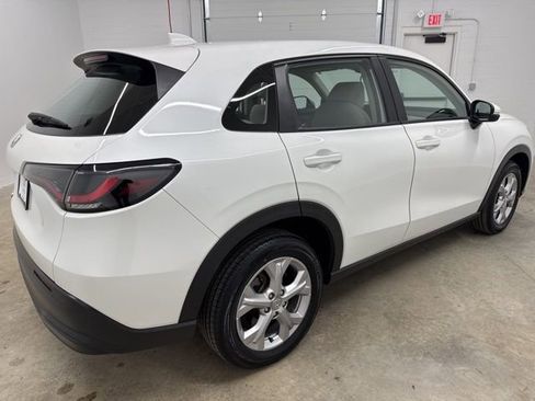 Certified 2024 Honda HR-V LX image 5