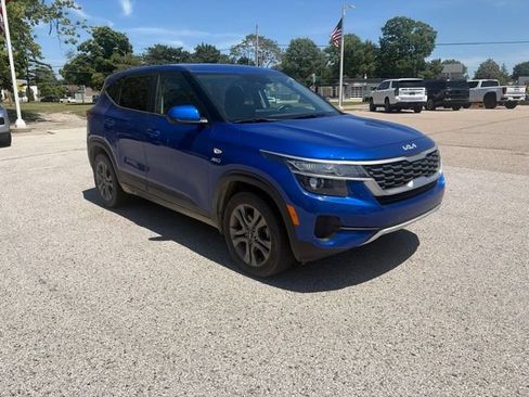 Used 2022 Kia Seltos LX AWD/4WD image 1