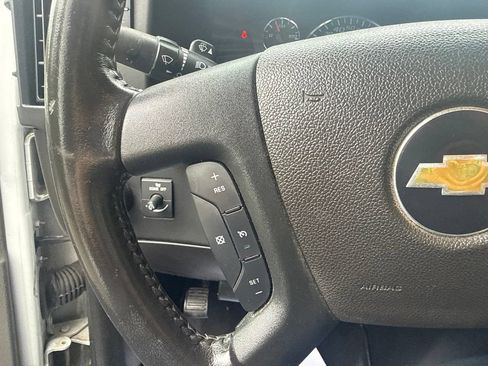 Used 2022 Chevrolet Express 3500 w/ Power Convenience Package RWD image 15
