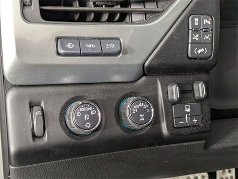 Used 2019 Chevrolet Suburban Premier w/ Premier Plus Edition image 16