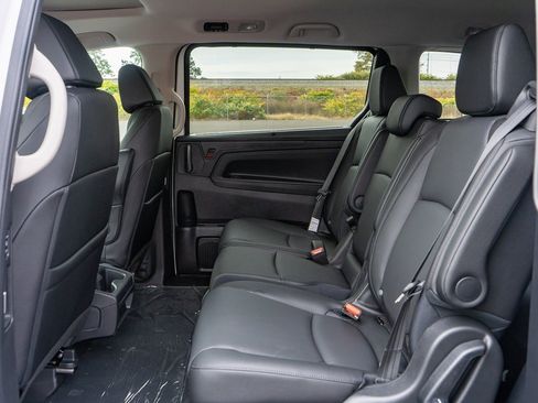 New 2026 Honda Odyssey EX-L image 11