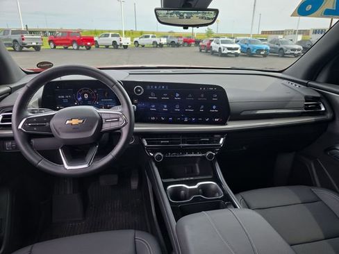 Used 2026 Chevrolet Traverse LT w/ Driver Confidence Package AWD/4WD image 15