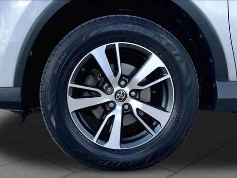 Used 2016 Toyota RAV4 XLE FWD image 11